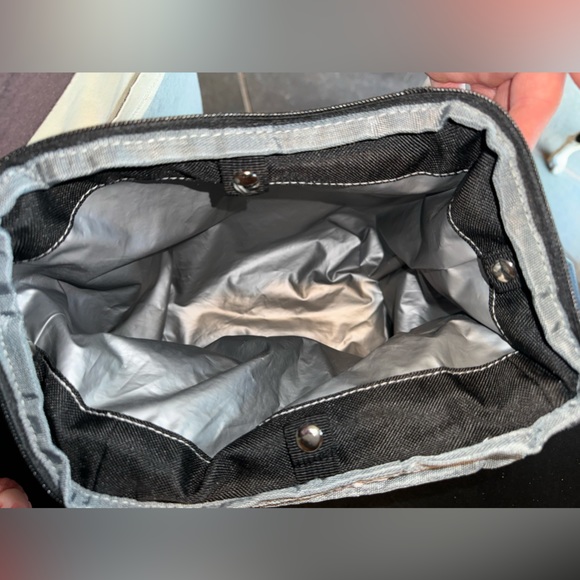 HOTOR Car Trash Can -Multifunctional Car Organizer for Storage & Trash Leakproof - Picture 4 of 5